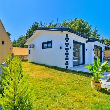 Вилла Seydikemer 2 Bedroom Secluded With Private Pool Hot Tub Фетхие