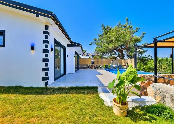 Seydikemer 2 Bedroom Secluded With Private Pool Hot Tub *