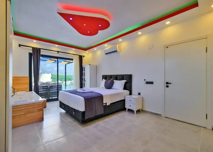 Seydikemer 2 Bedroom Secluded With Private Pool Hot Tub Villa *