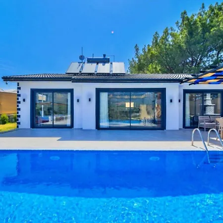 Seydikemer 2 Bedroom Secluded With Private Pool Hot Tub فتحية
