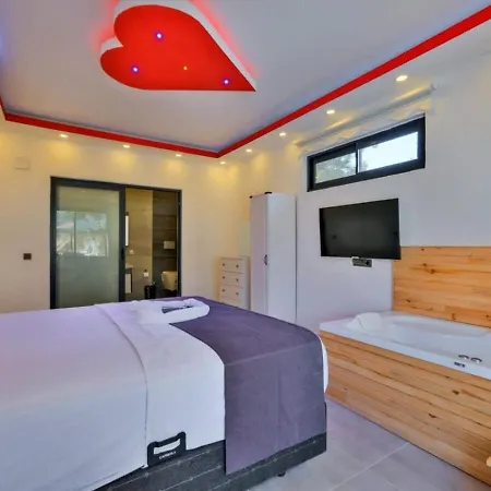 Seydikemer 2 Bedroom Secluded With Private Pool Hot Tub فتحية